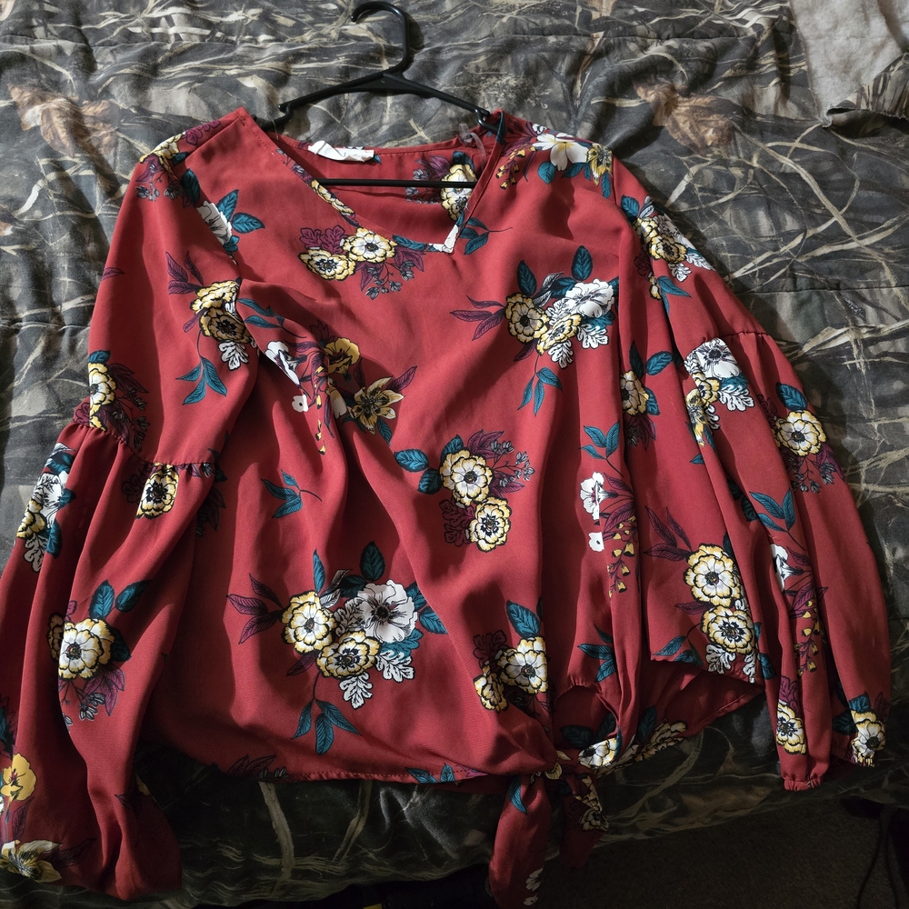 Peach Love California Red Floral Blouse